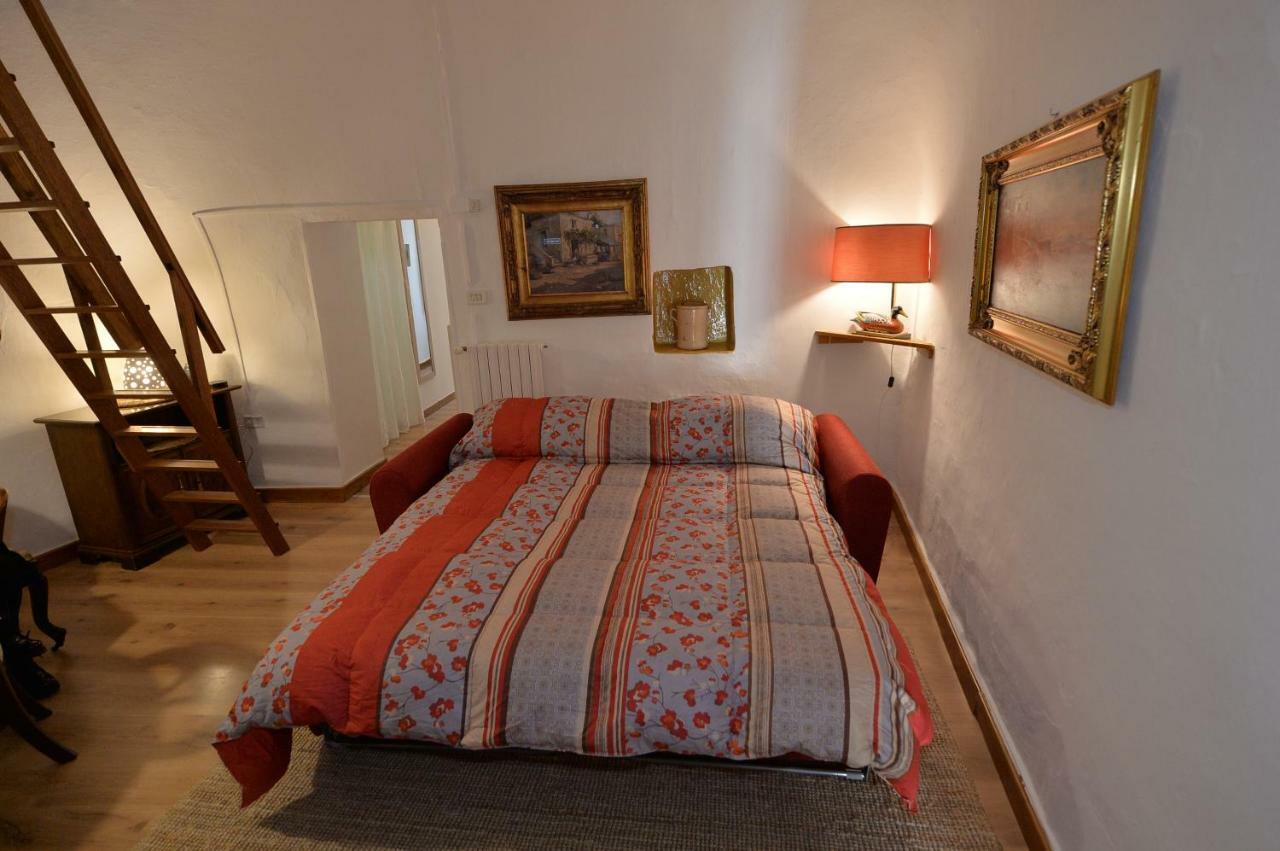 Trulli Del Corso B&B อัลเบโรเบลโล ภายนอก รูปภาพ